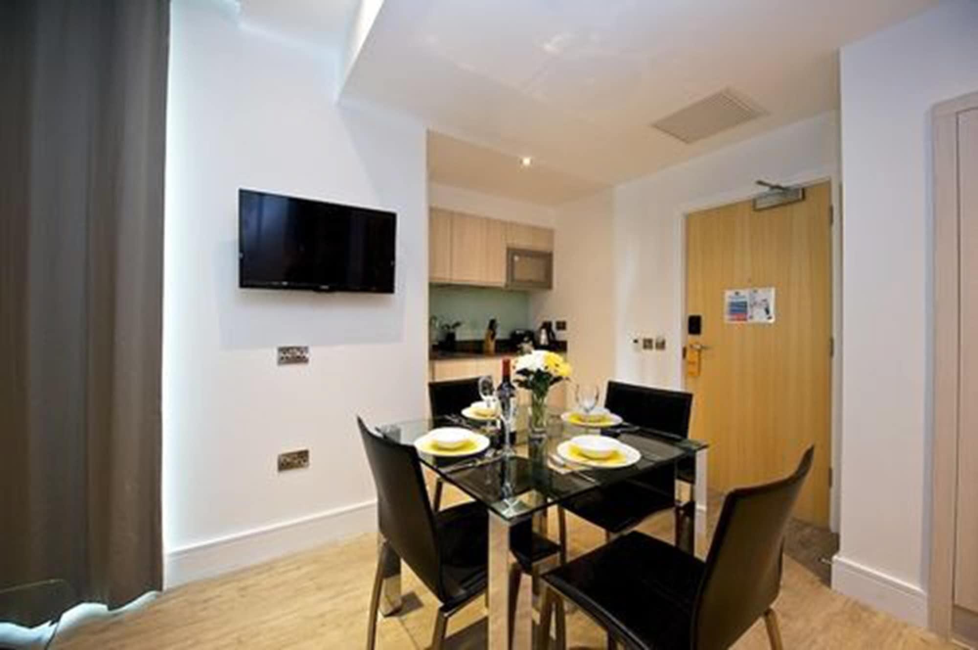 Staycity Aparthotels London Greenwich High Road Bagian luar foto